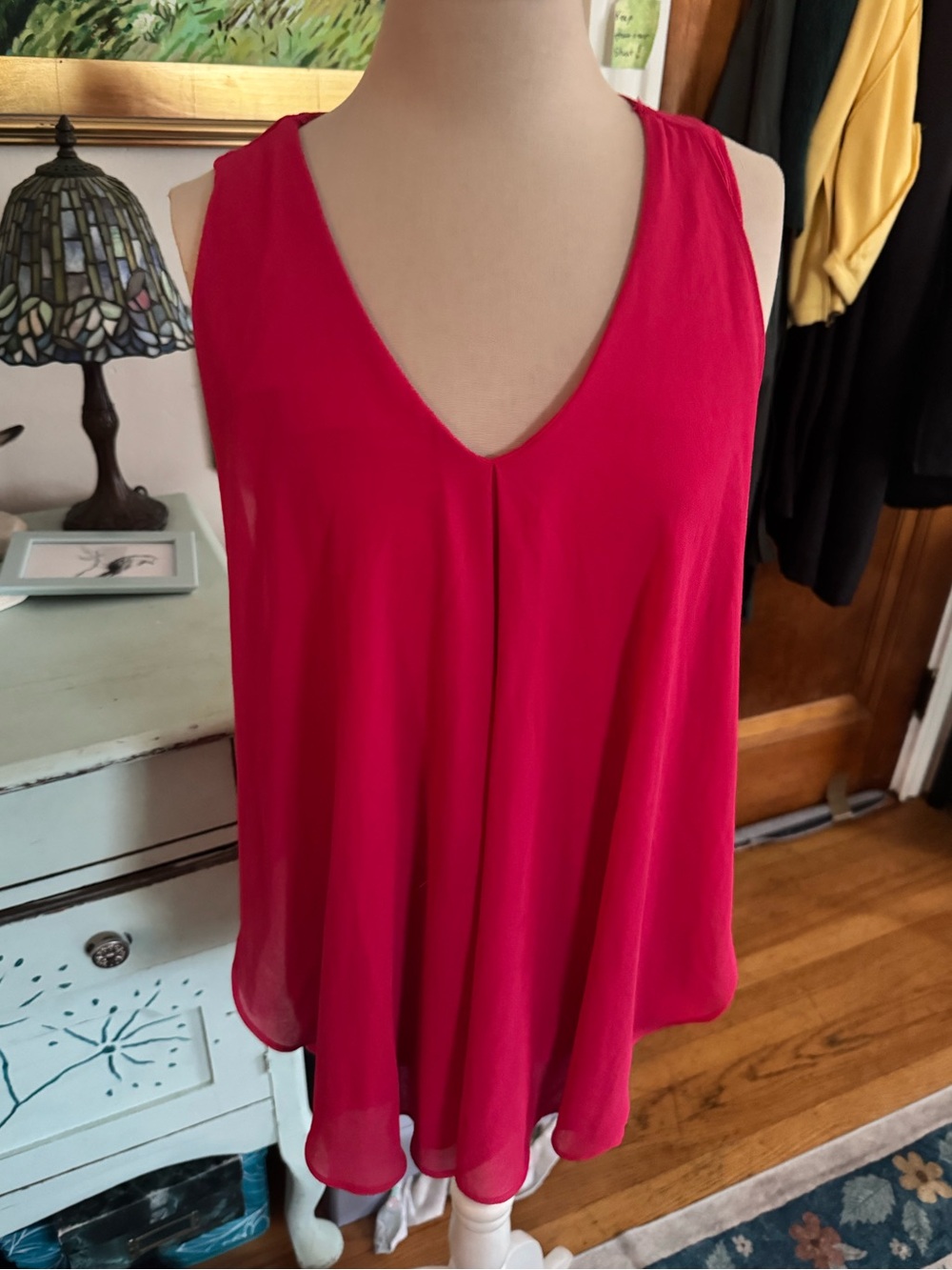 Bobeau Women's V-Neck Sleeveless Flutter Top  L Fuchsia Pink VGUC Summer